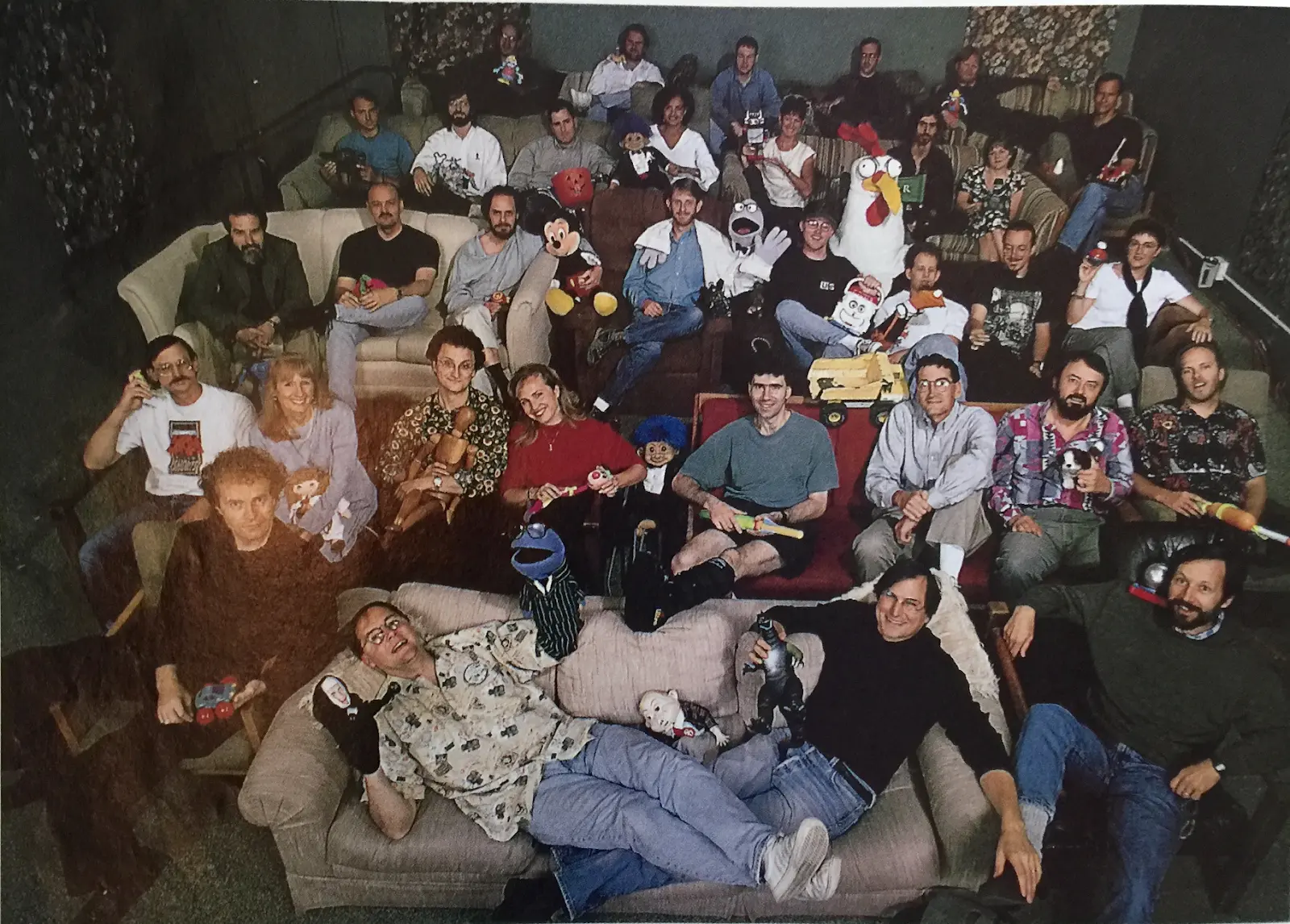Сотрудники Pixar в просмотровой комнате, 1995 год